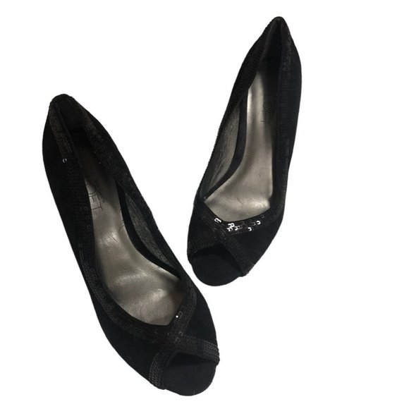 Ann Taylor Loft Black Heels - Picture 4 of 9